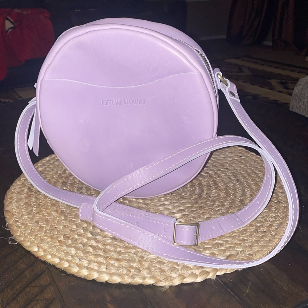 Circle Crossbody Portland Leather